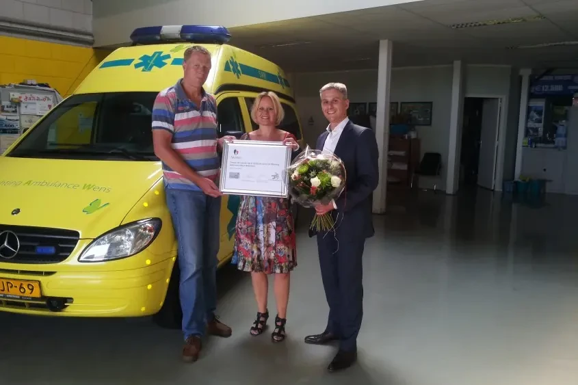 Stichting Ambulance Wens ontvangt waardevolle cheque