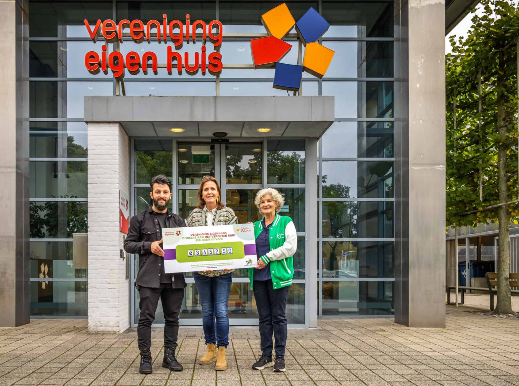 Vereniging Eigen Huis doneert oude IT-apparatuur aan Het Vergeten Kind