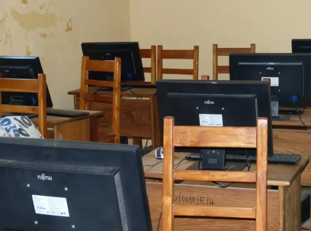 Sale of old IT-equipment: €11.800 for the Hanze University Foundation