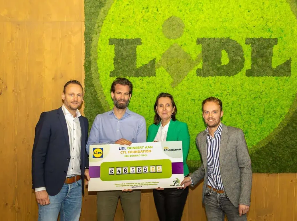 Lidl doneert restwaarde oude IT-apparatuur aan Closing the Loop Foundation